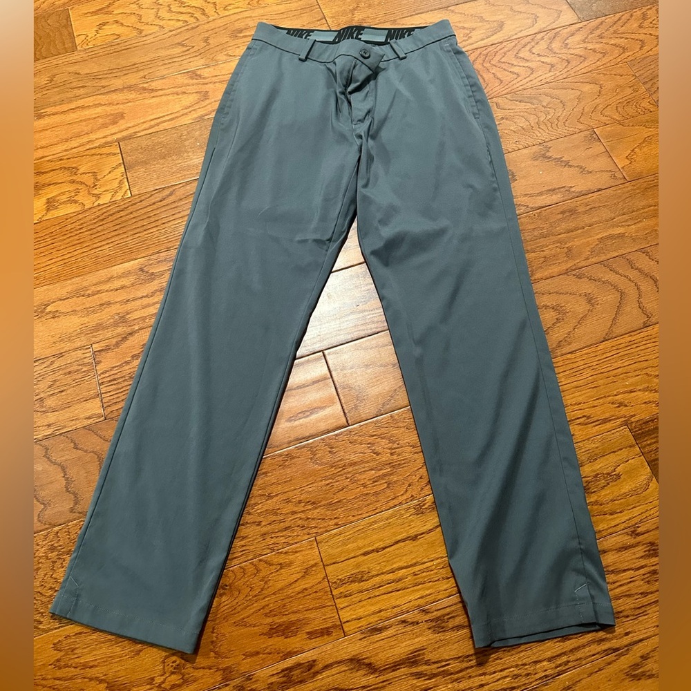 Nike Gray Chinos Sleek Design Versatile Wear